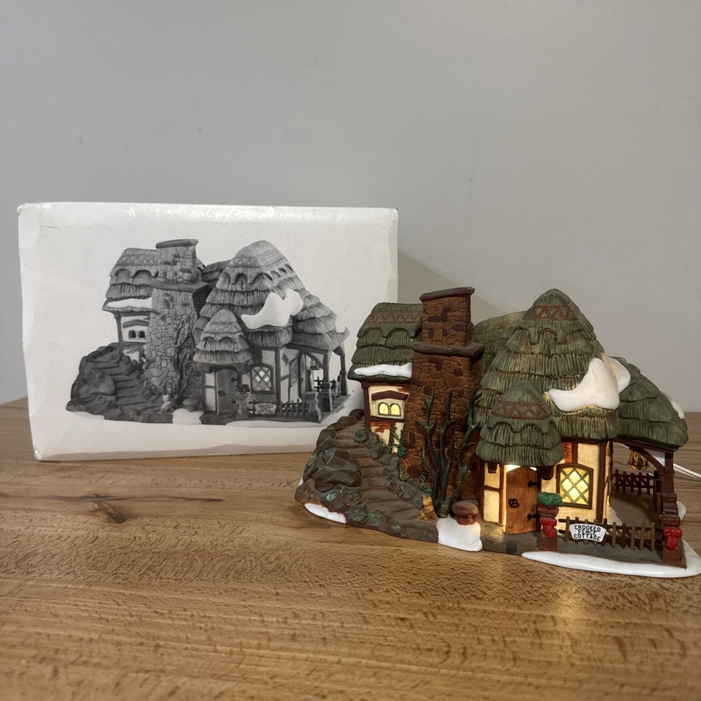 Dept 56 Dickens' Village Series Crooked Fence Cottage Christmas Lighted